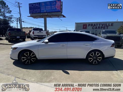 Used 2023 Honda Accord Touring image 5