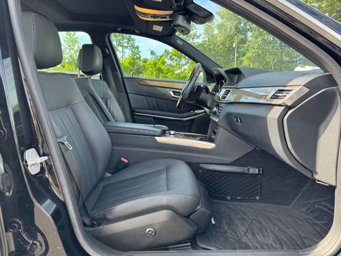 Used 2014 Mercedes-Benz E 550 4MATIC Sedan image 18