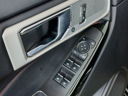 Used 2023 Ford Explorer ST-Line image 30