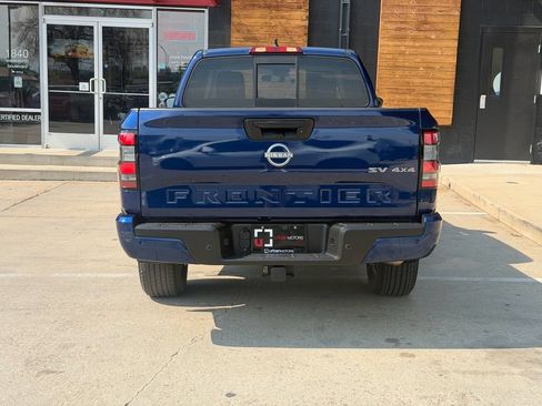 Used 2022 Nissan Frontier SV w/ Technology Package AWD/4WD image 8