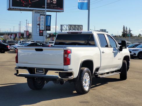 Used 2024 Chevrolet Silverado 2500 LT image 5