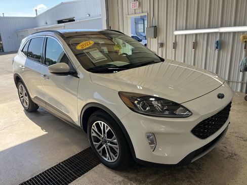 Used 2022 Ford Escape SEL image 16