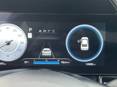 Used 2025 Hyundai Elantra Limited image 39