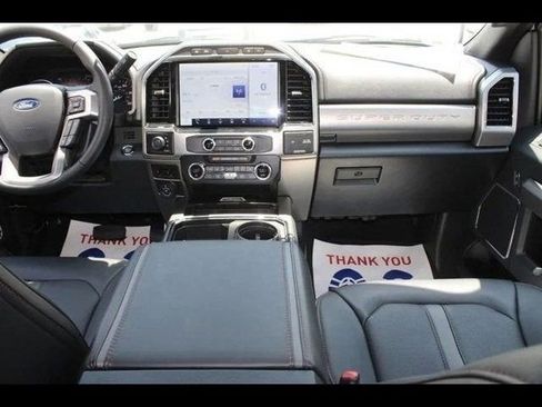 New 2022 Ford F450 Platinum image 8