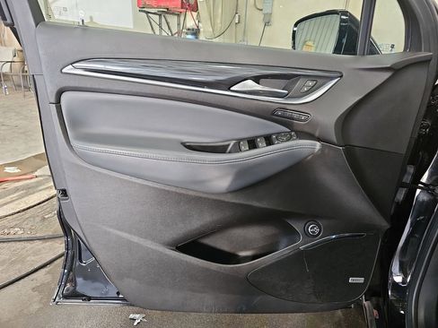 Used 2024 Buick Enclave Premium AWD/4WD image 27