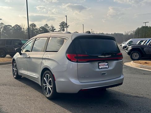 New 2026 Chrysler Pacifica Pinnacle image 6