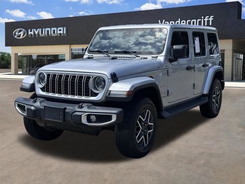 Used 2024 Jeep Wrangler Unlimited Sahara AWD/4WD image 6