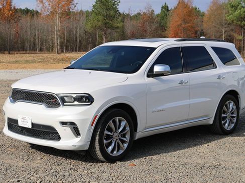Used 2021 Dodge Durango Citadel w/ Premium Entertainment Group image 2