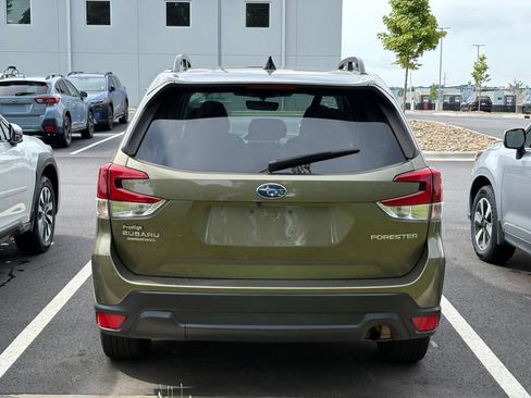 Certified 2024 Subaru Forester Premium AWD/4WD image 5