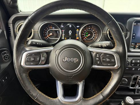 Used 2021 Jeep Gladiator Overland AWD/4WD image 19