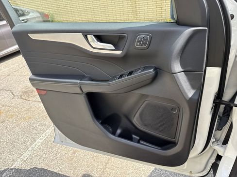 Used 2022 Ford Escape SEL w/ Technology Package AWD/4WD image 24