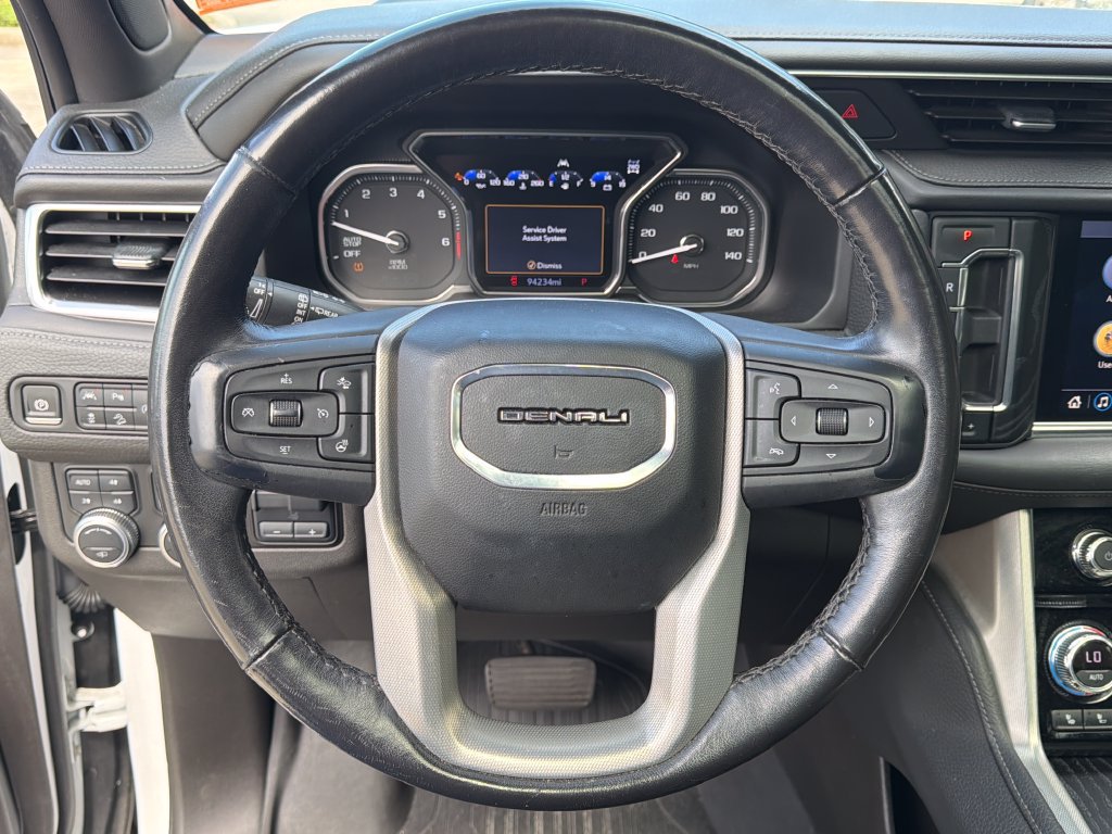 Used 2021 GMC Yukon XL Denali w/ Denali Ultimate Package AWD/4WD image 18