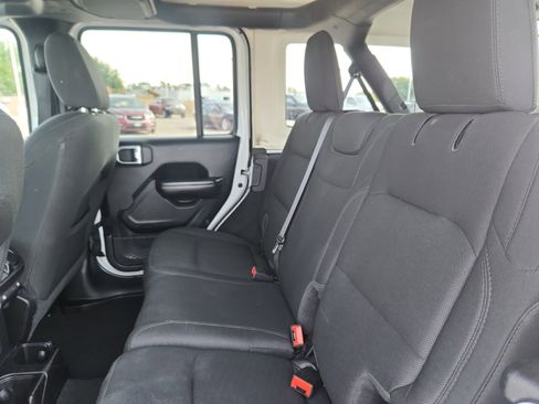 Used 2020 Jeep Wrangler Unlimited Sport S image 18