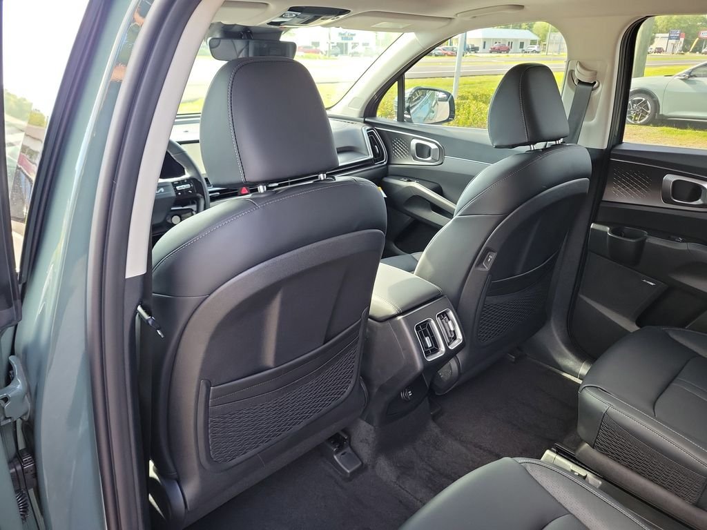 New 2026 Kia Sorento EX w/ EX Premium Package FWD image 17