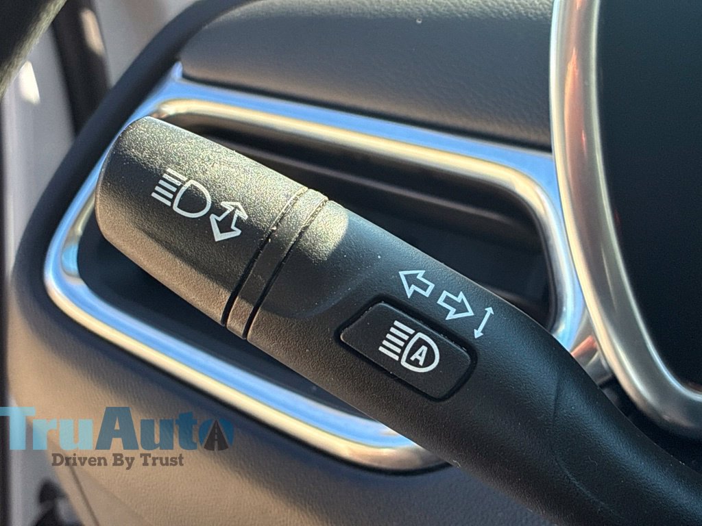 Used 2022 Chevrolet Equinox LT FWD image 34