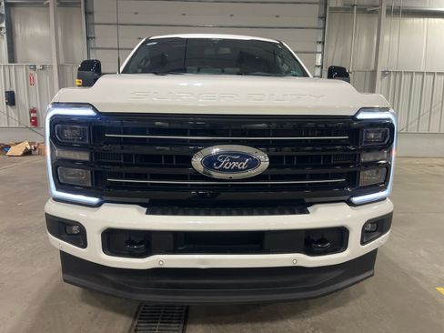 Used 2025 Ford F250 Platinum image 2
