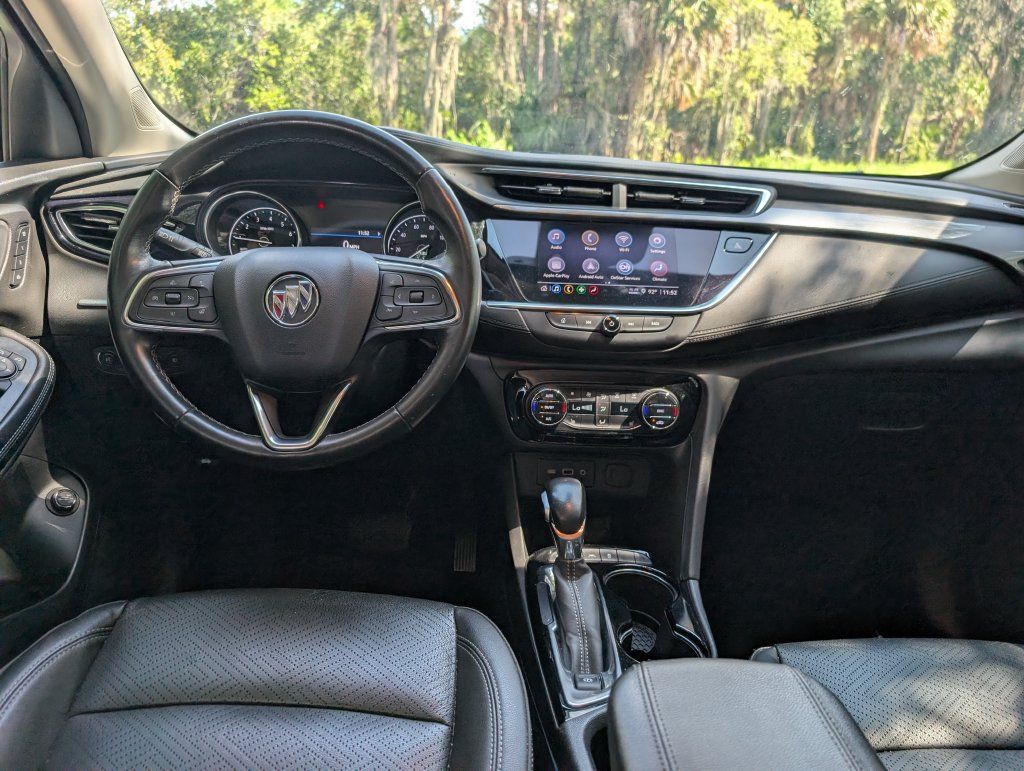 Used 2022 Buick Encore GX Essence w/ Experience Buick Package FWD image 11