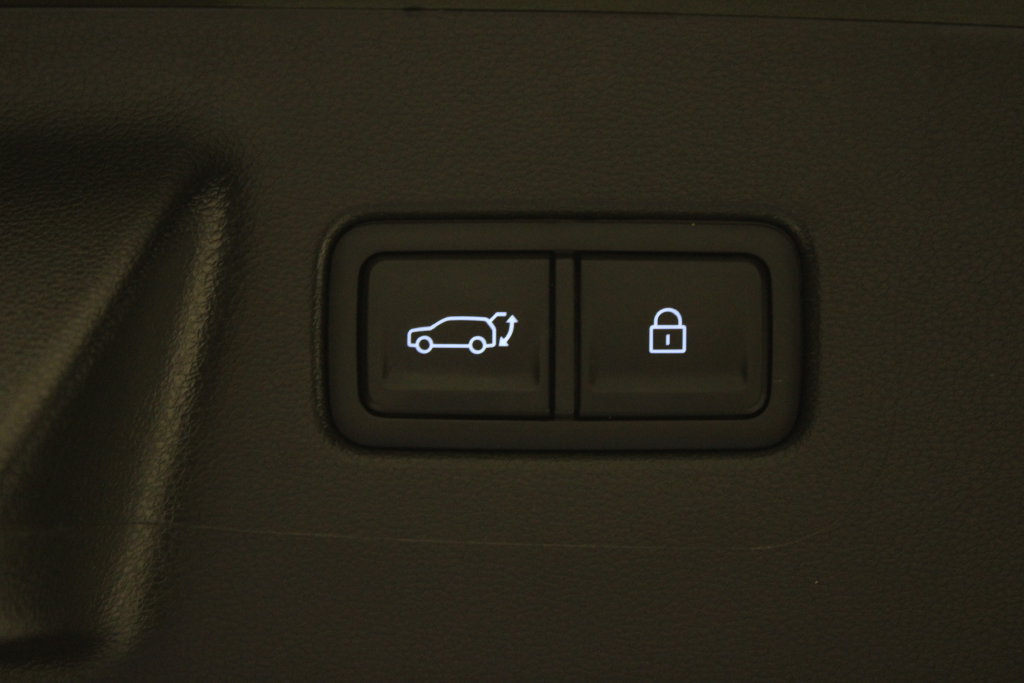 Certified 2024 Hyundai Santa Fe Limited FWD image 18