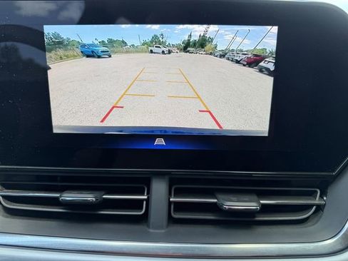 Certified 2024 Chevrolet Trax LT w/ LT Convenience Package FWD image 23