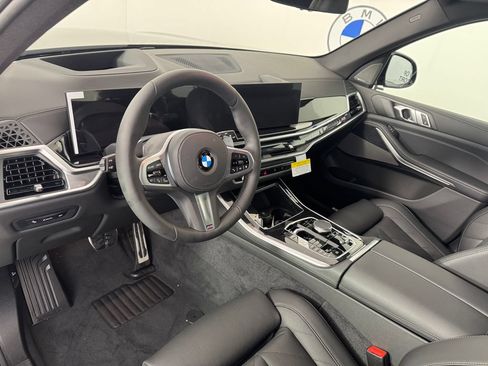 New 2026 BMW X5 xDrive40i w/ M Sport Package AWD/4WD image 11