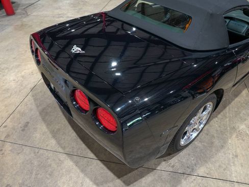 Used 2003 Chevrolet Corvette Convertible w/ Preferred Equipment Group1 RWD image 34