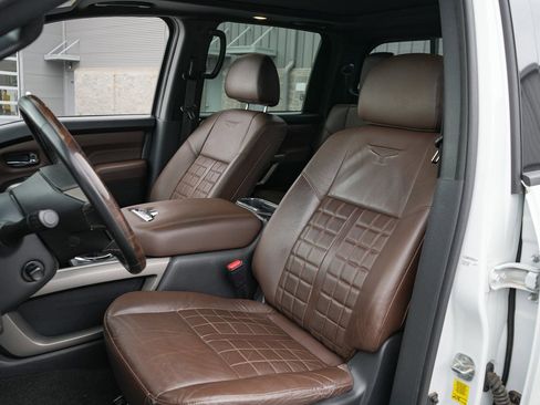 Used 2021 Nissan Titan Platinum Reserve w/ Moonroof Package image 15