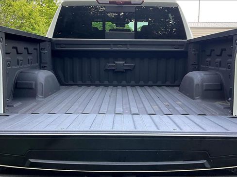 Used 2025 Chevrolet Silverado 1500 ZR2 w/ Technology Package AWD/4WD image 30