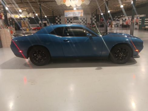 Used 2020 Dodge Challenger GT w/ Blacktop Package AWD/4WD image 10