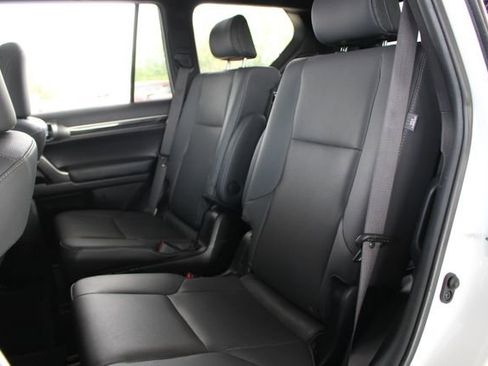 Used 2022 Lexus GX 460 Premium image 33