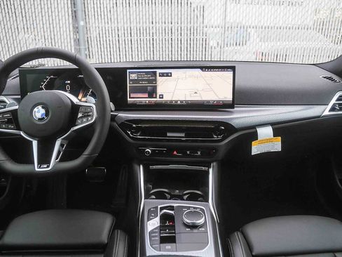 New 2026 BMW 330i Sedan w/ M Sport Package image 9