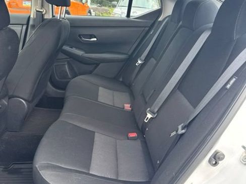 Certified 2022 Nissan Sentra SV w/ All-Weather Package FWD image 10