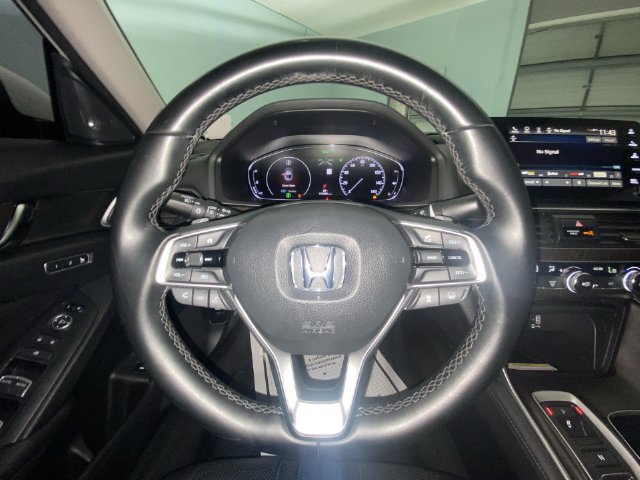Used 2019 Honda Accord Touring image 14