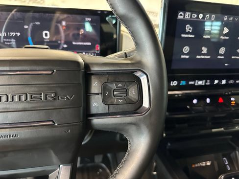 Used 2026 GMC Hummer EV SUV AWD/4WD image 21