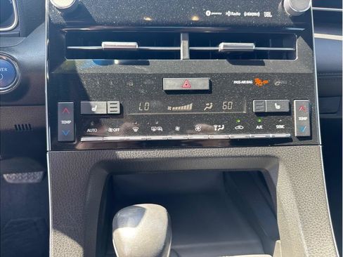 Used 2020 Toyota Avalon XLE w/ Moonroof Package FWD image 14