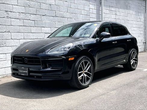 Used 2026 Porsche Macan AWD/4WD image 1
