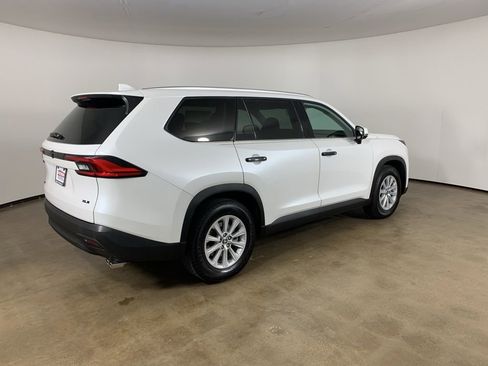 Used 2024 Toyota Grand Highlander AWD image 8