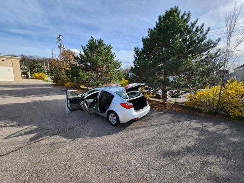 Used 2016 Kia Forte LX image 27