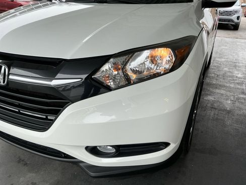 Used 2016 Honda HR-V EX image 29