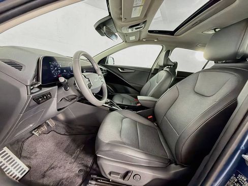 Used 2025 Kia Niro Wave w/ Wave Preserve Package FWD image 11