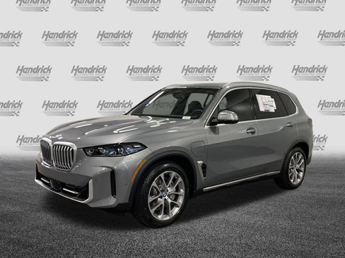 Certified 2025 BMW X5 xDrive50e w/ Parking Assistance Package image 3