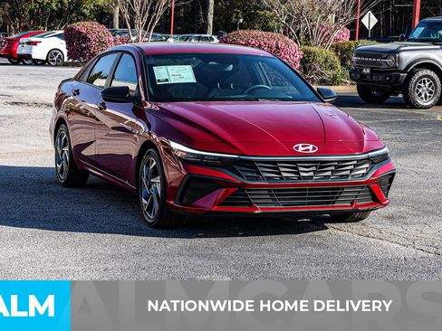 Used 2025 Hyundai Elantra Sport FWD image 5
