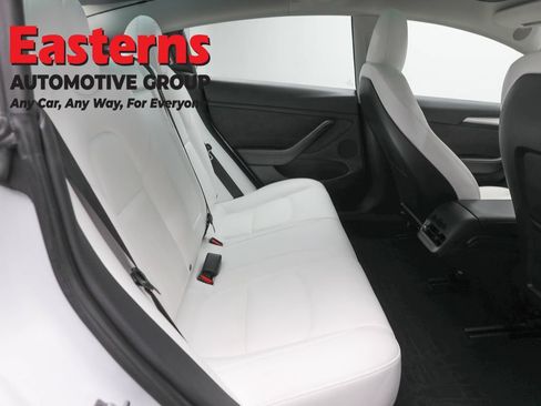 Used 2023 Tesla Model 3 Standard Range RWD image 17