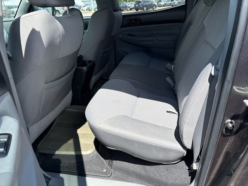 Used 2014 Toyota Tacoma 4x4 Double Cab w/ TRD Sport Package image 5