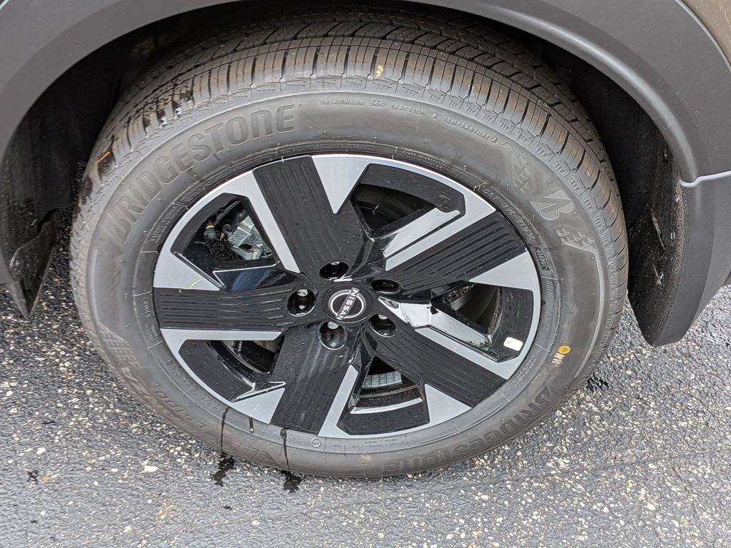 New 2026 Nissan Kicks SV w/ Cold Weather Package AWD/4WD image 13