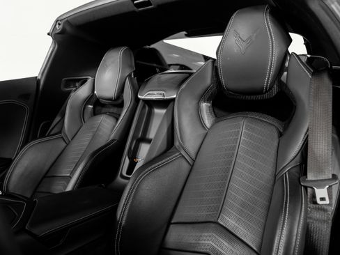 Used 2020 Chevrolet Corvette Stingray Preferred Cpe w/ 2LT image 3