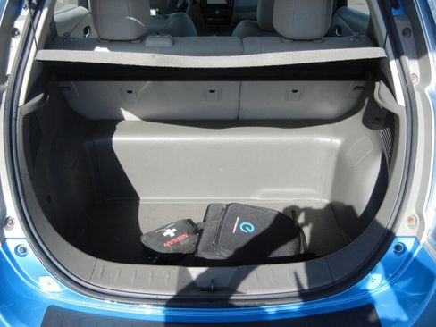 Used 2012 Nissan Leaf SL w/ Protection Pkg image 20