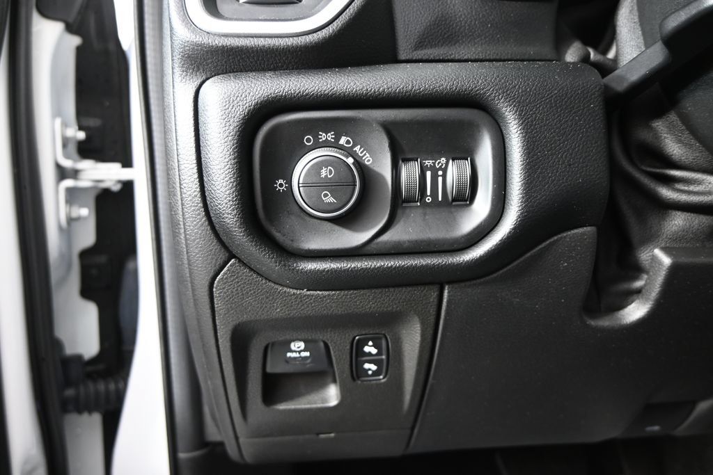 Used 2019 RAM 1500 Big Horn AWD/4WD image 23