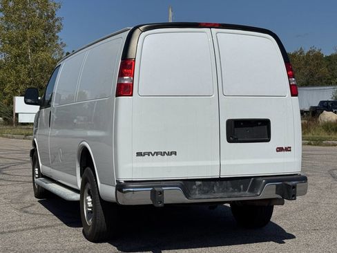 Used 2020 GMC Savana 2500 w/ Driver Convenience Package image 3