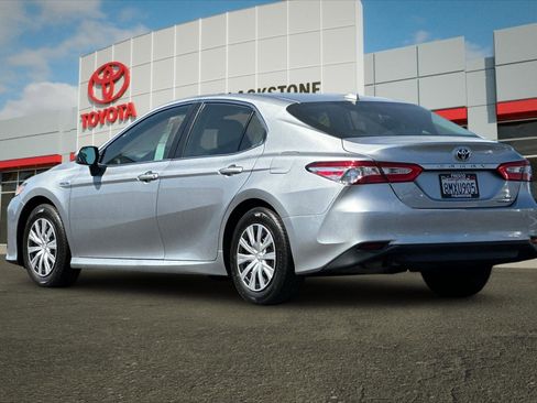 Certified 2020 Toyota Camry LE w/ Fleet Convenience Package FWD image 5