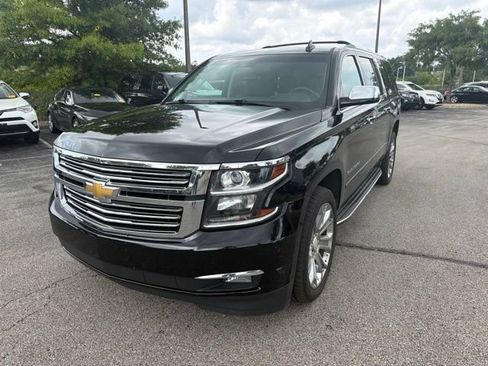Used 2018 Chevrolet Suburban Premier AWD/4WD image 7